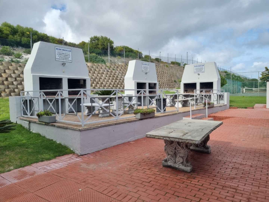 To Let 1 Bedroom Property for Rent in Big Bay Western Cape